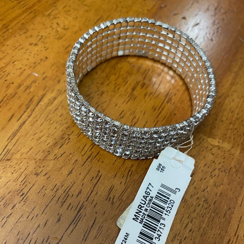Brand new stretchable bling inspired bracelet